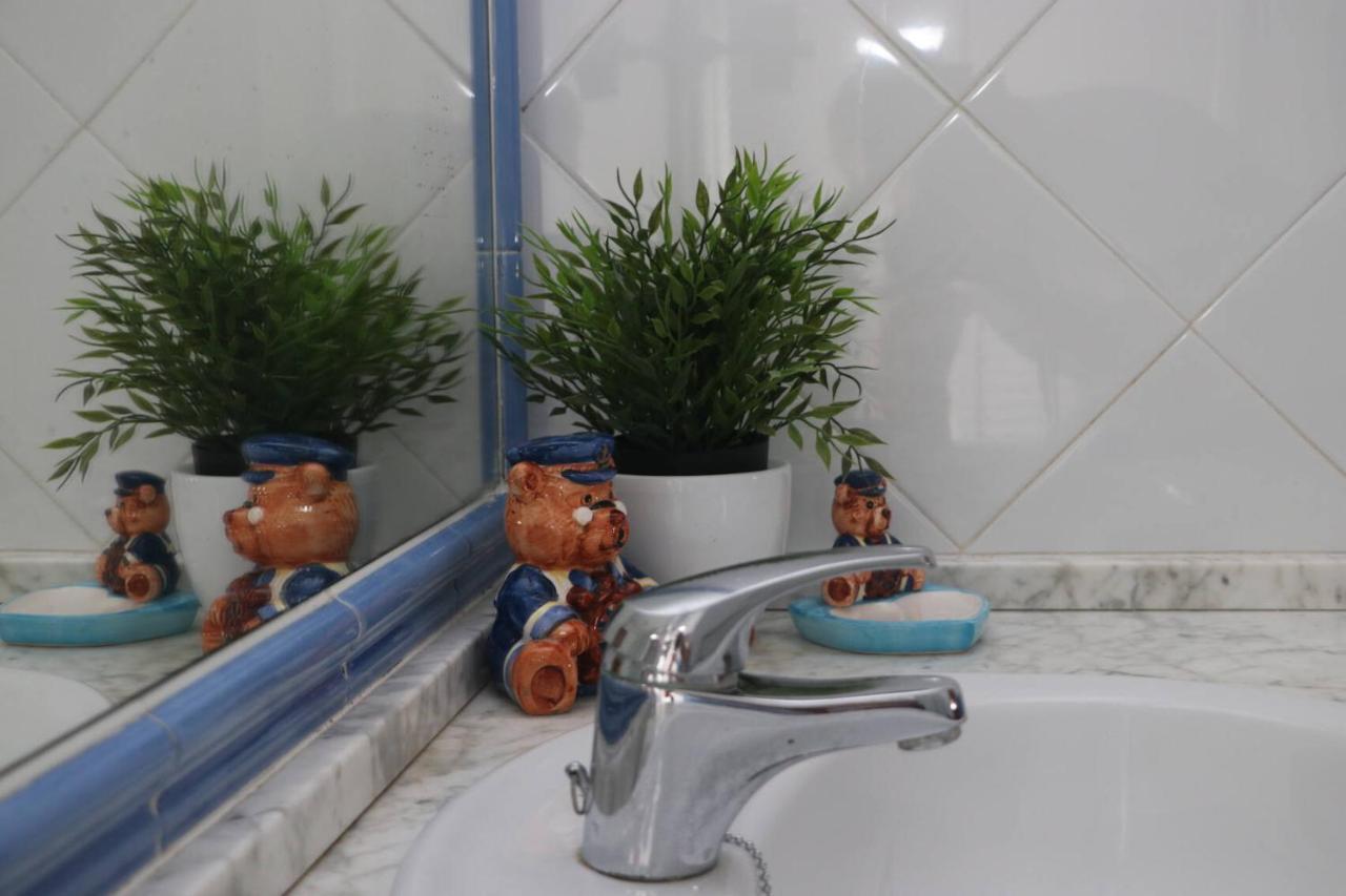 Apartamento Cortes โกนิล เด ลาฟรอนเตรา ภายนอก รูปภาพ