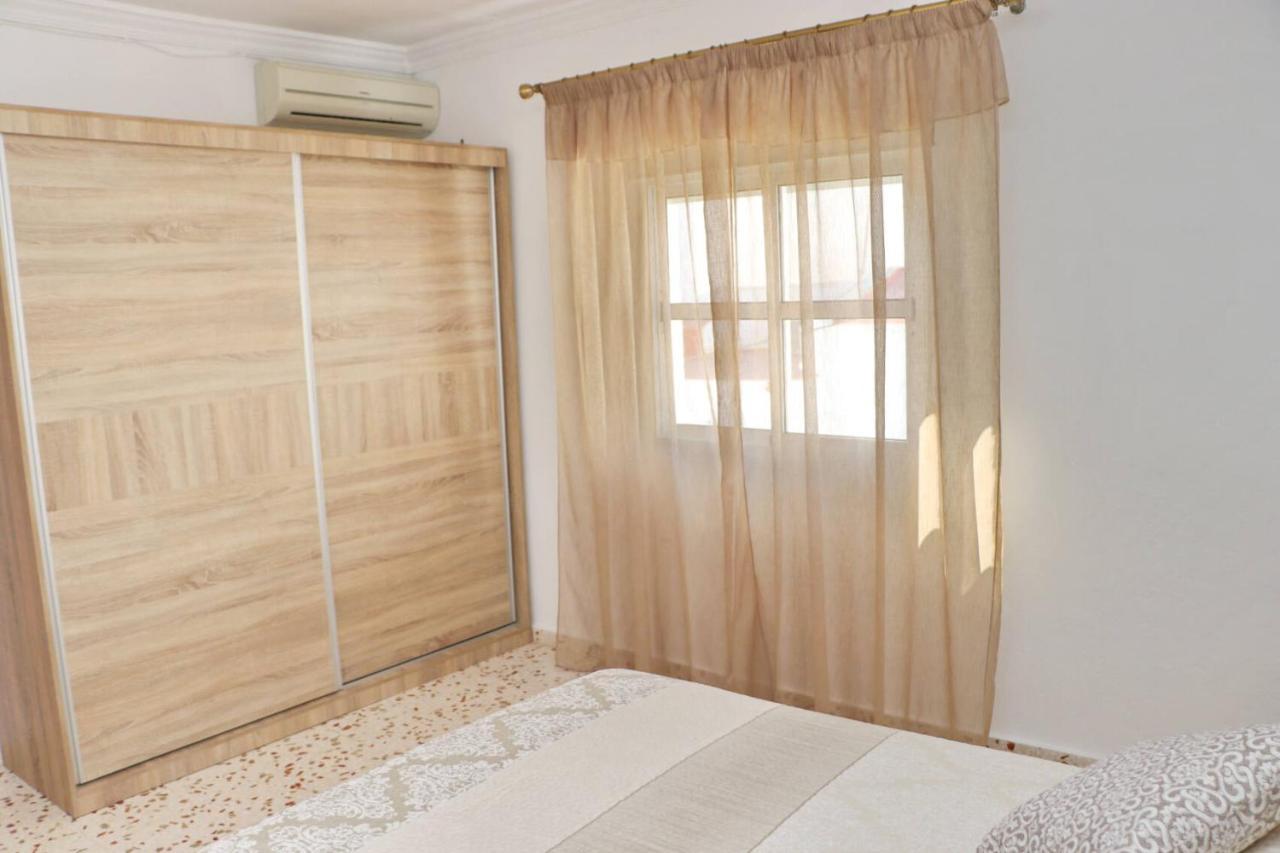 Apartamento Cortes โกนิล เด ลาฟรอนเตรา ภายนอก รูปภาพ